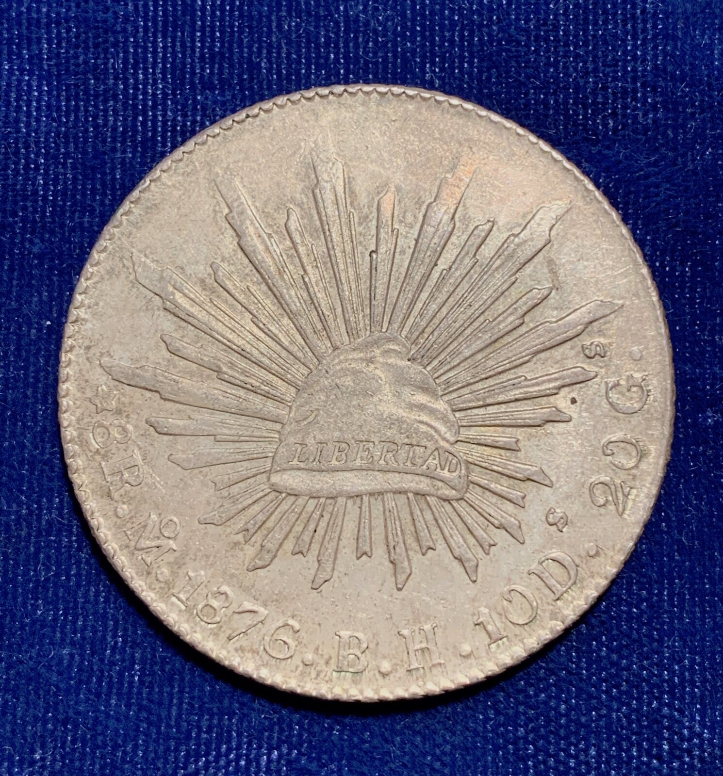 MEXICO MEXICO CITY MINT 1876-MoBH  8 REALES SILVER COIN, ALMOST UNCIRCULATED
