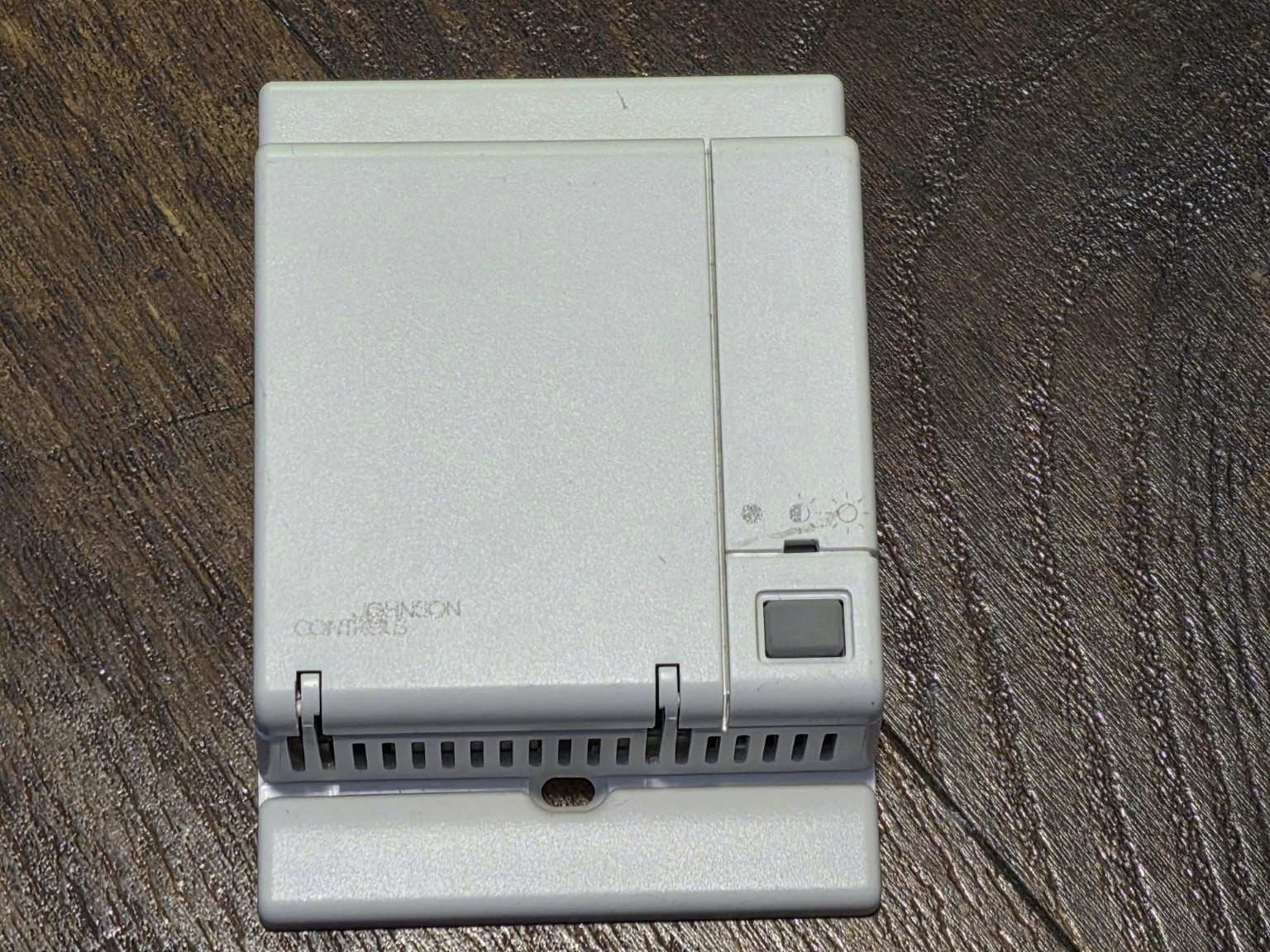Johnson Controls NS-Series Network Room Sensor N2 Zone Bus Setpoint Slider