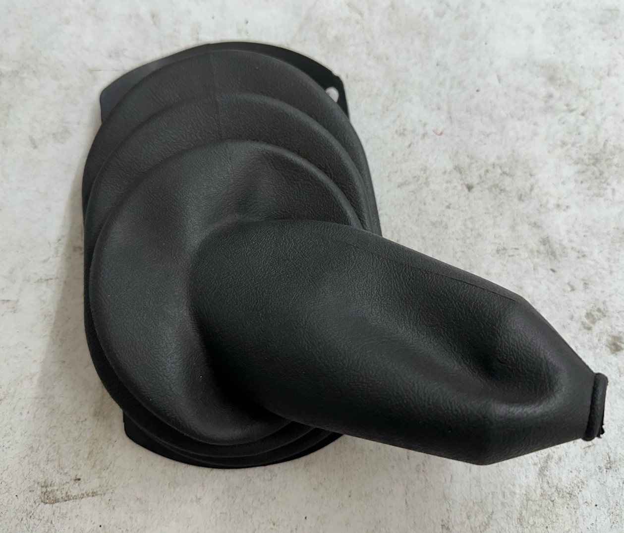 CZK 3269 MORRIS/AUSTIN MARINA (FROM 1971 UP TO OCTOBER 1975) GEAR LEVER GAITER