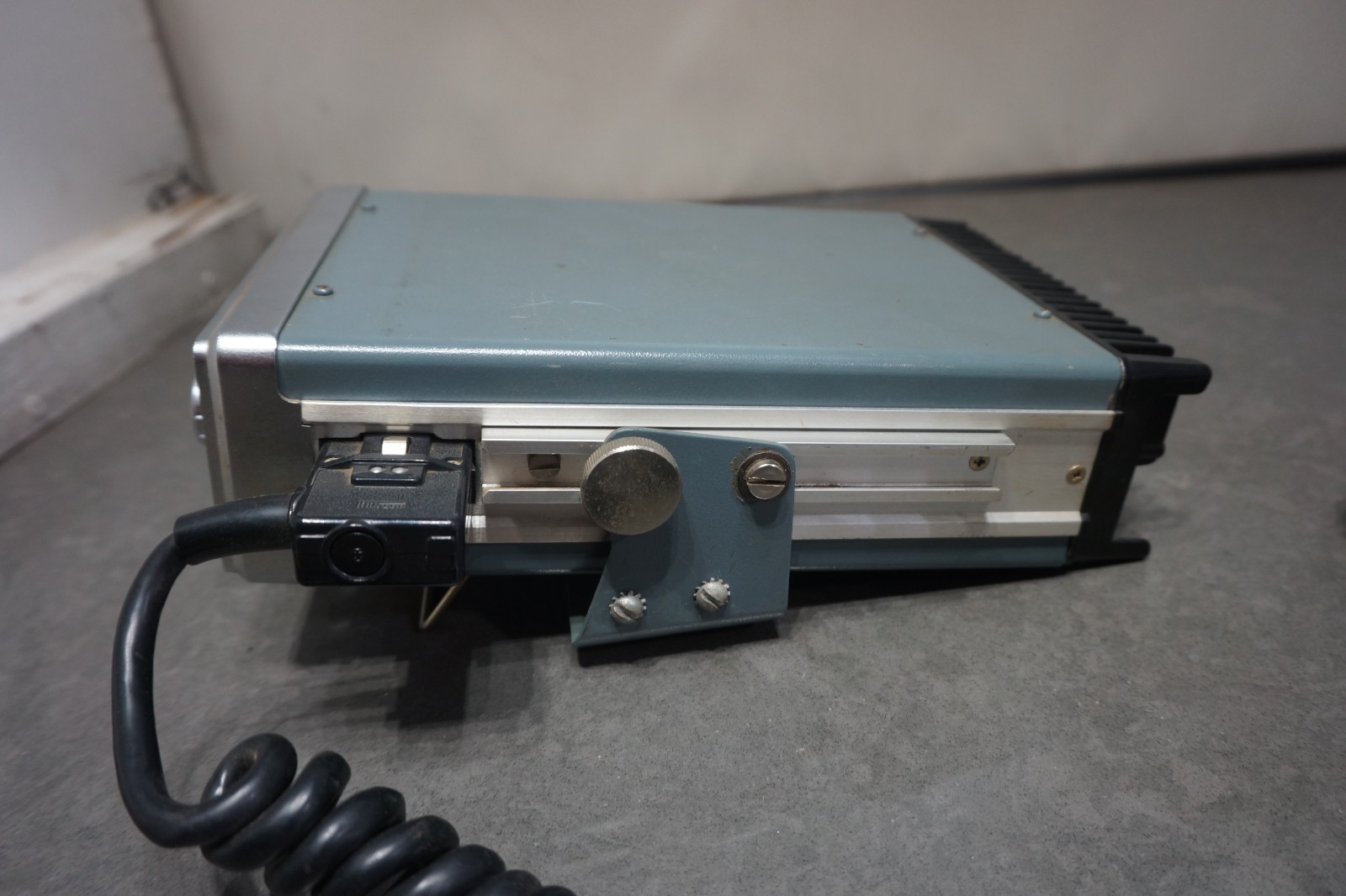 Vintage Yaesu CPU-2500R 2 Meter FM Transceiver
