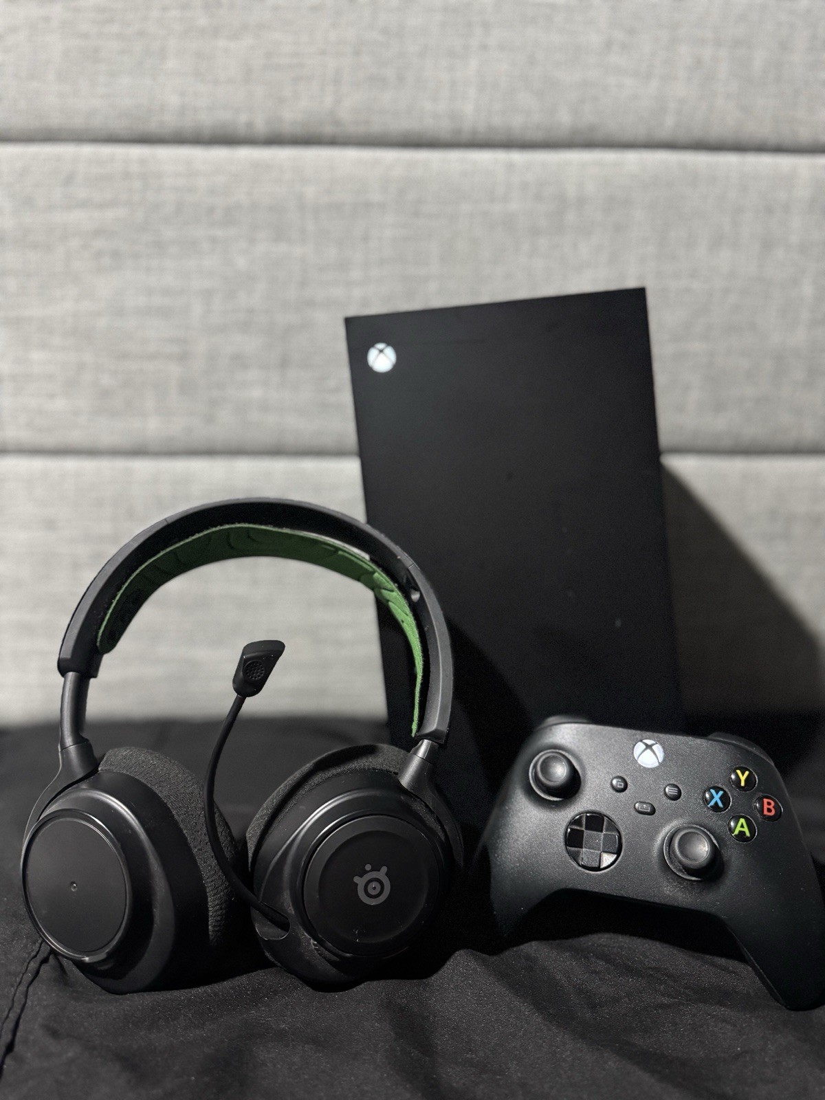Microsoft Xbox Series X Bundle w/ Controller & SteelSeries Headset