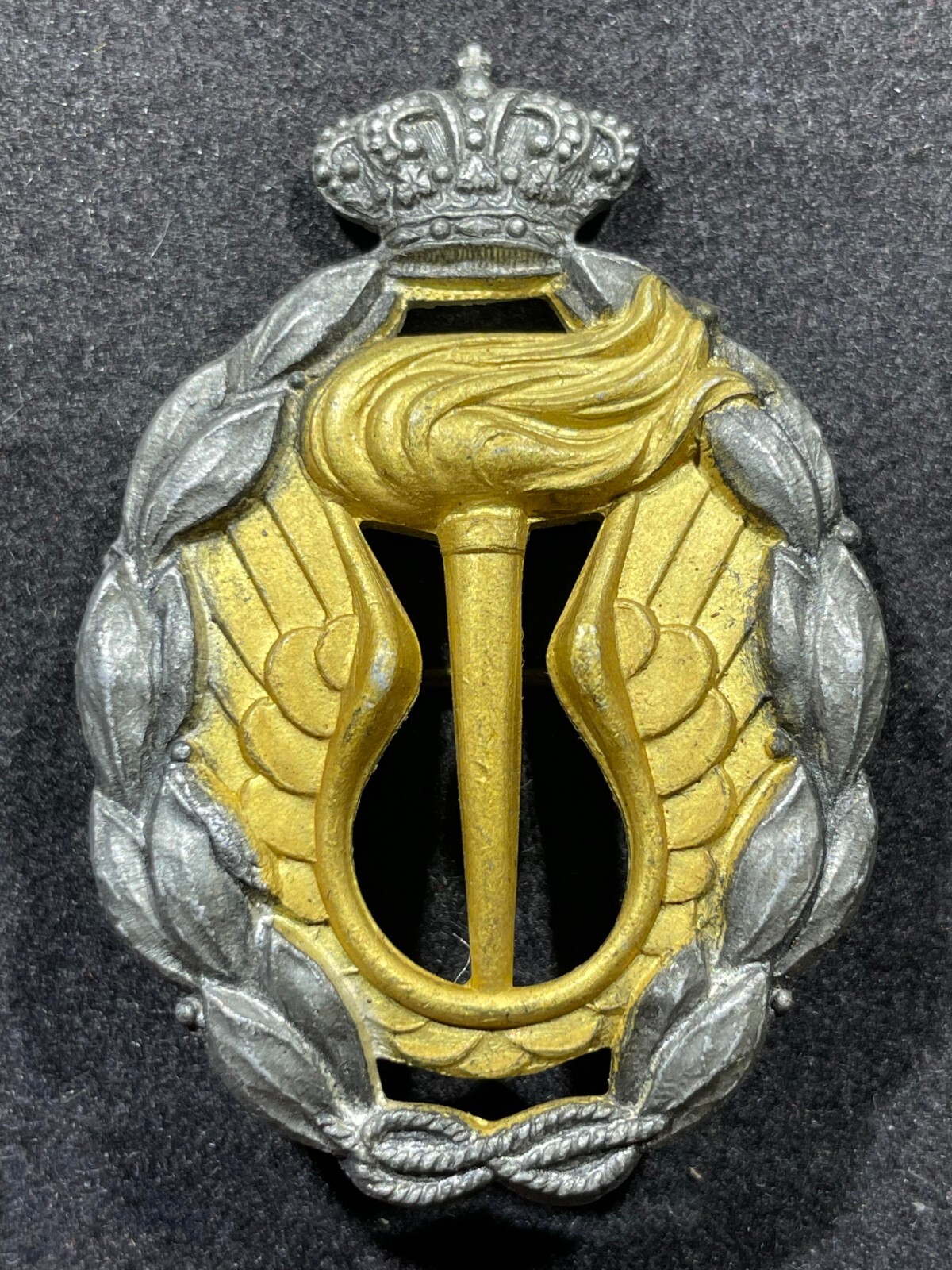WW2 WWII Military Italy Italian Air Force Gold Strategic Recon Badge BOMISA