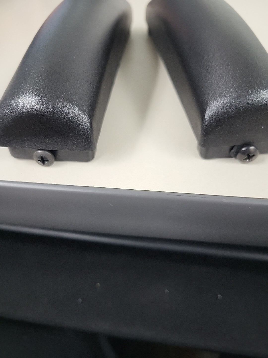 True 350 PB Treadmill Console Side Caps (24B)