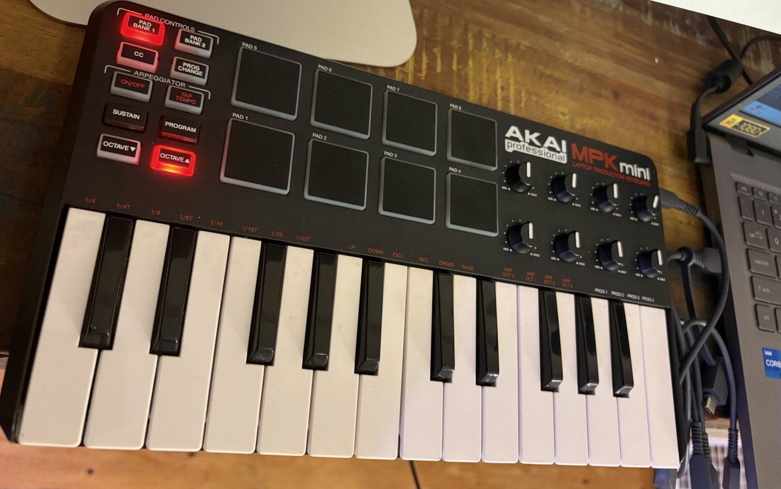 Akai MPK Mini MK1 USB MIDI Keyboard Controller Fully Tested All Keys Pads Work