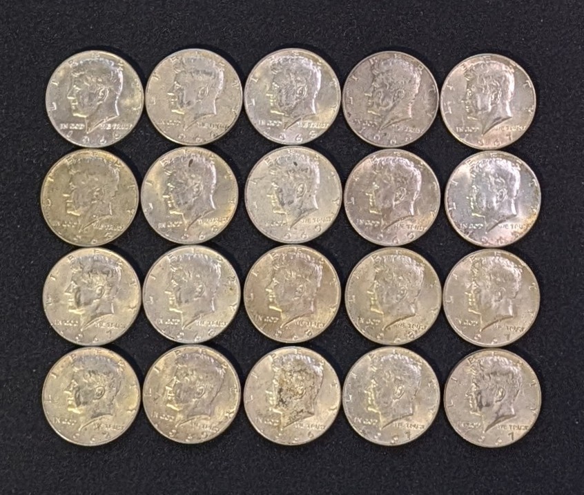 1965-1969 Kennedy 40% Silver Half Dollar (1 coin) Circ/AU Lot #26K54 FREE SHIP!