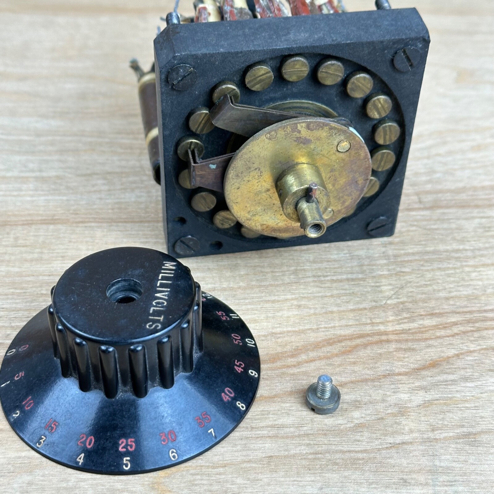 Antique Millivolts Turn Knob Dial Volts Bakelite Brass Selector Switch Unknown