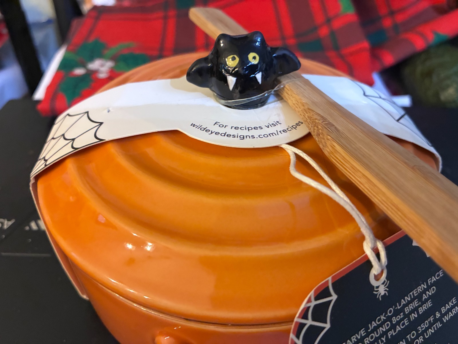 NEW JACK O' BRIE BAT BRIE ORANGE  CERAMIC HALLOWEEN CHEESE BAKER