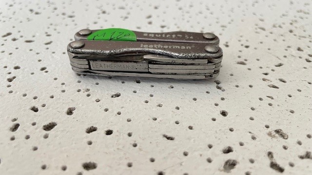 Leatherman SQUIRT S4 Silver Scissors Knife File Multi Tool - - - - -