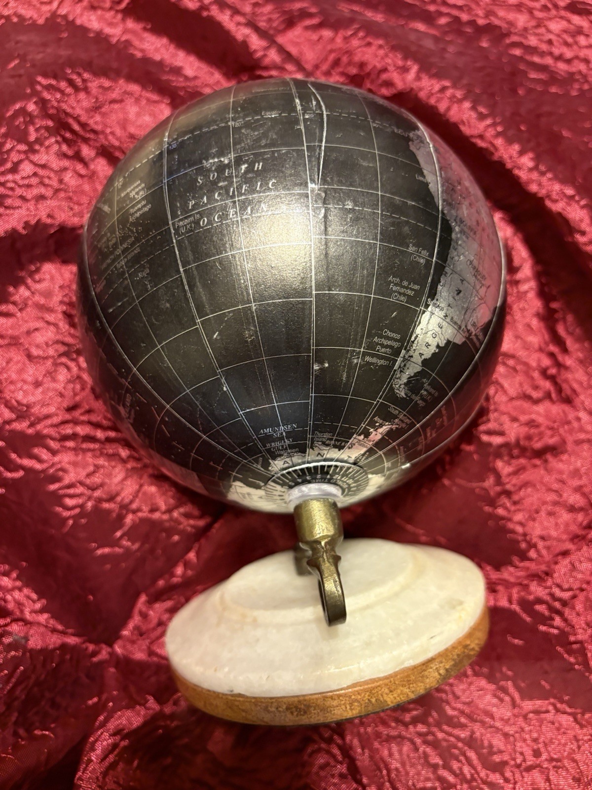 Black & Metallic Silver Globe W/Marble Base. M 9
