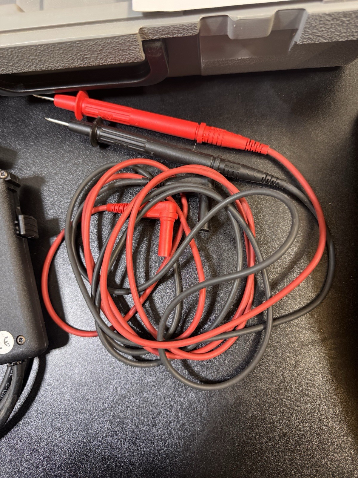 Fluke 88 Automotive Multimeter With Extras