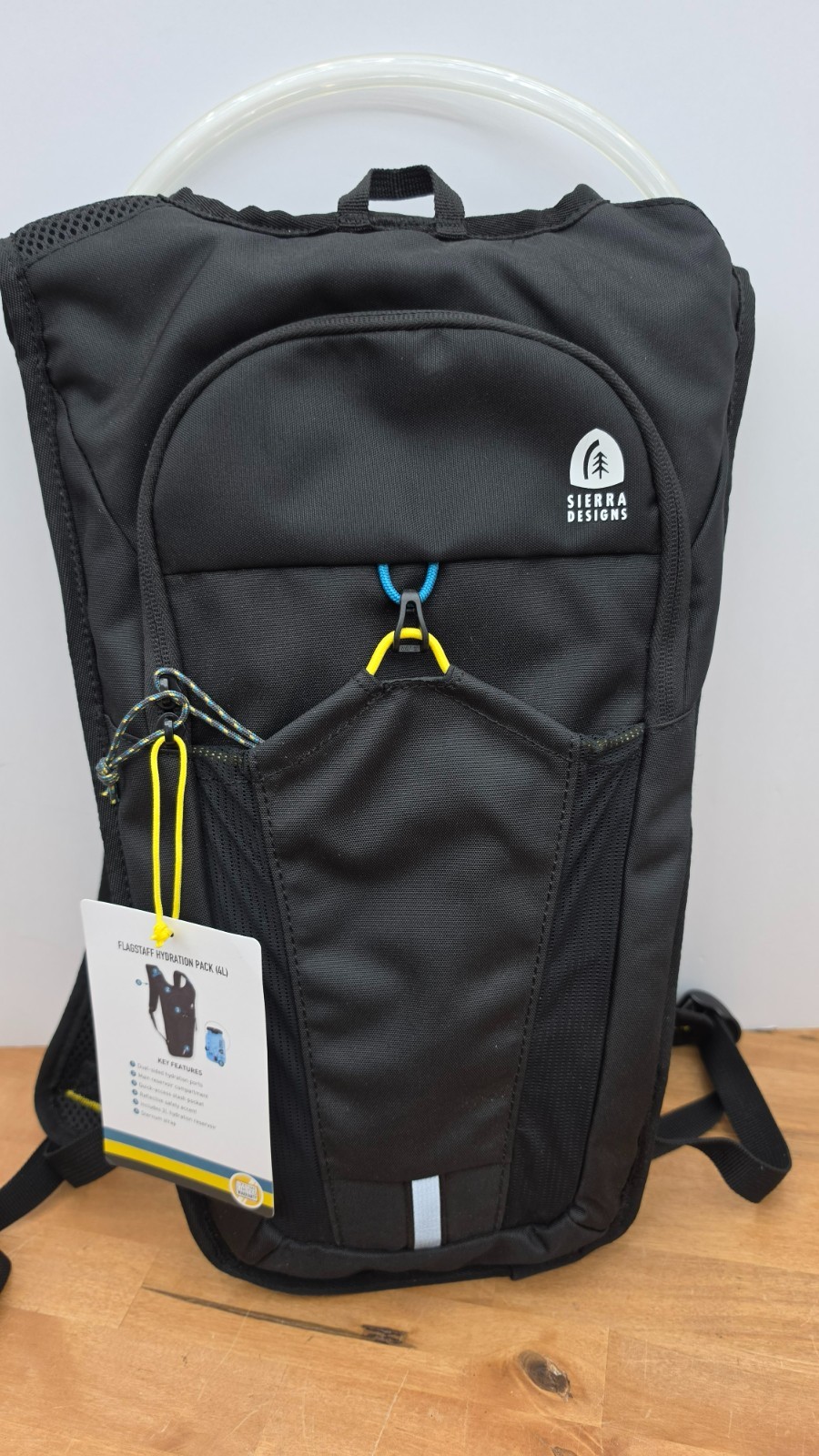 NWT Sierra Designs Flagstaff 4L Hydration Pack - Black Backpack Hiking & Biking
