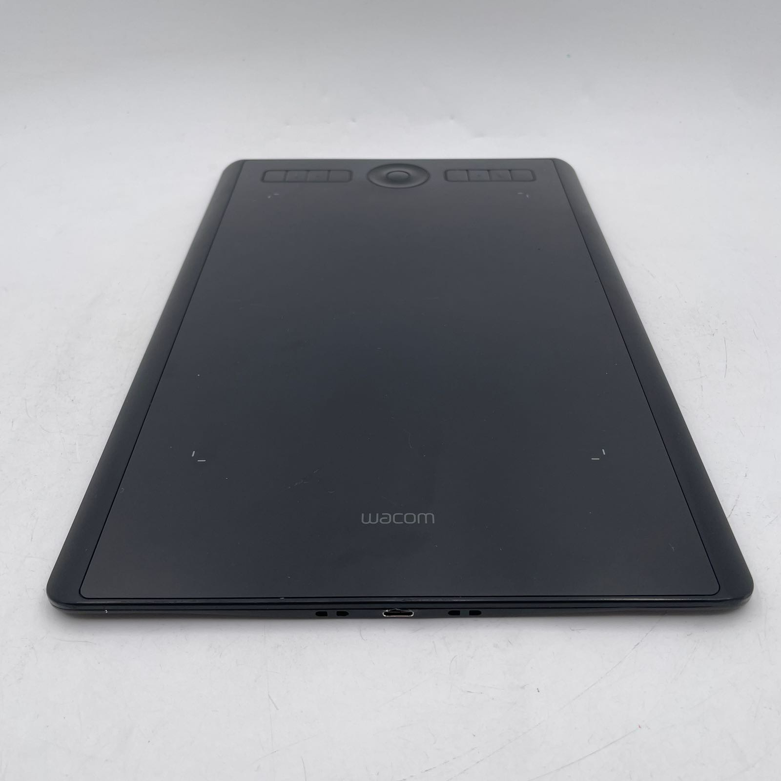 Wacom Intuos Pro Medium Bluetooth Graphics Drawing Tablet Black - READ