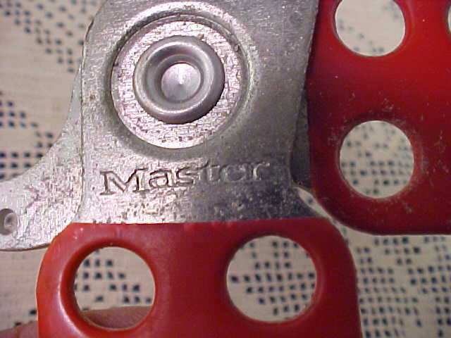 Master Lock Lockout Hasp Snap-On 6 Lock Red Rubber Good Condition