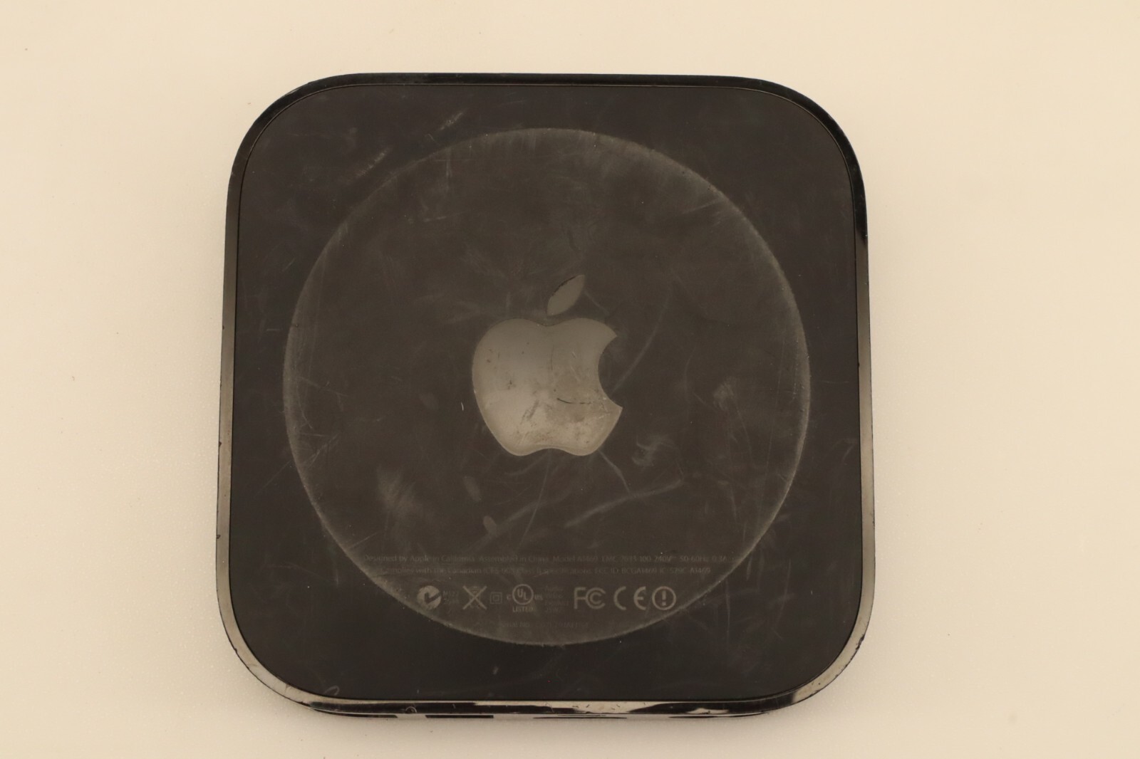 Apple TV 3rd Generation A1469 + Remote & Power Cable