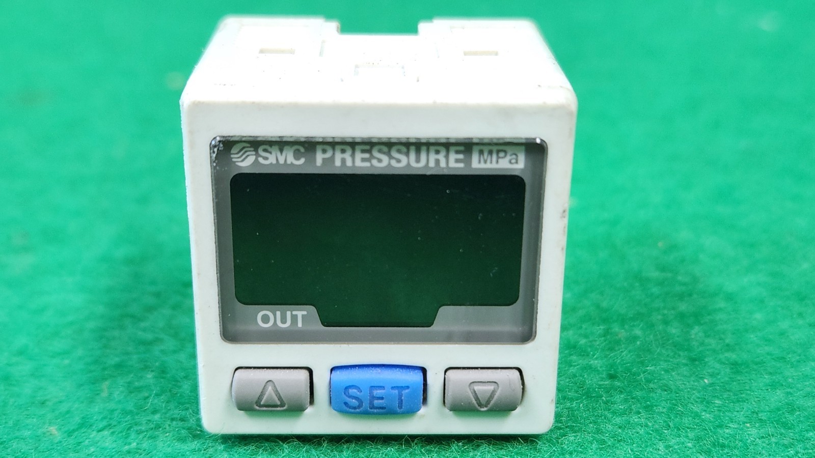 SMC ISE30-01-25 Digital Pressure, USED
