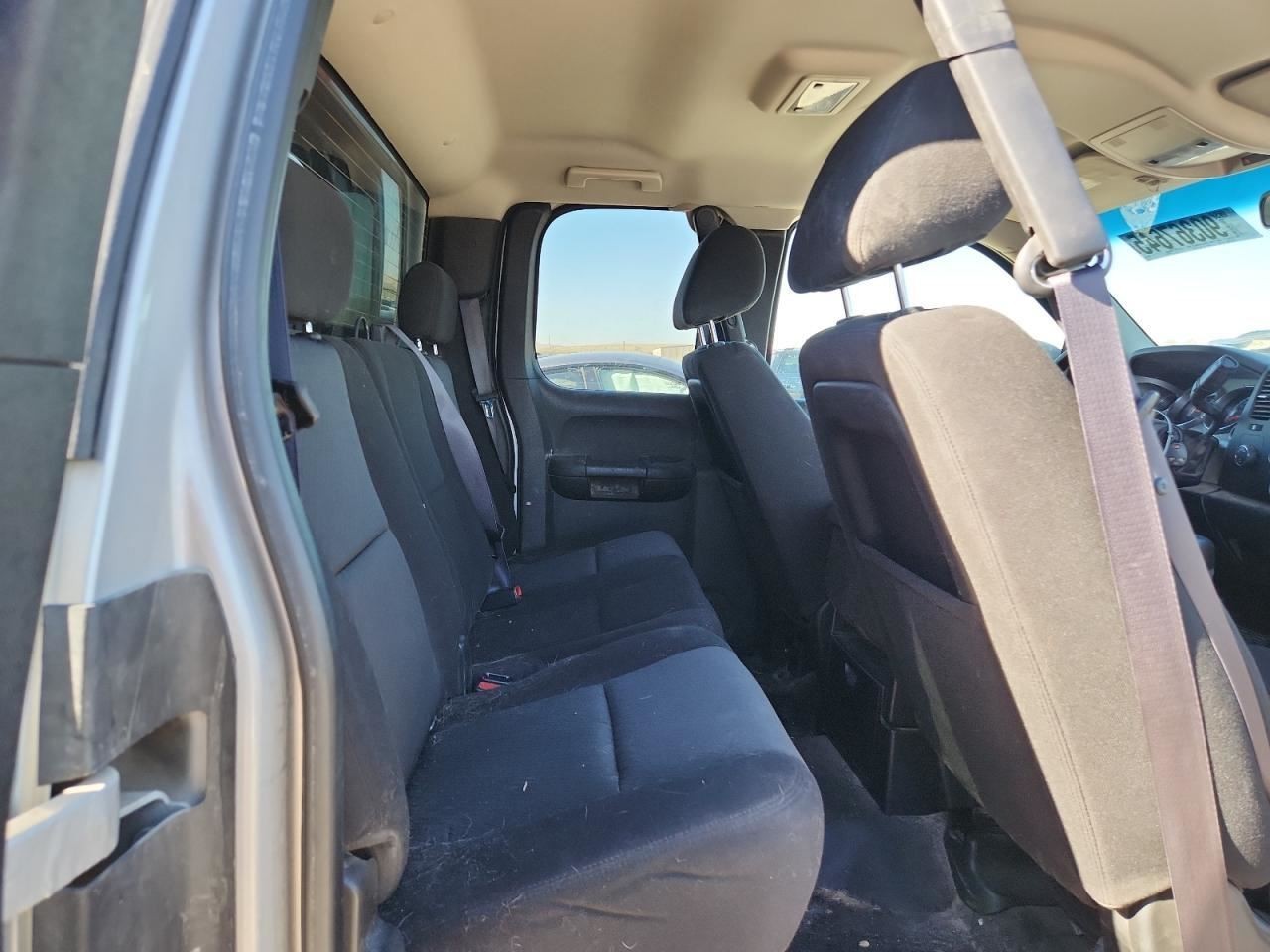 Passenger Right Front Spindle/Knuckle Fits 07-14 ESCALADE 2530588