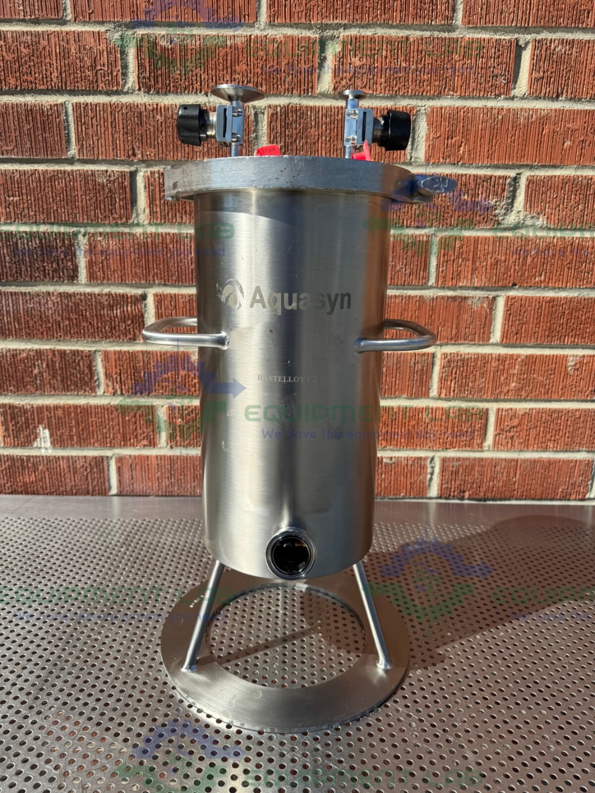 Aquasyn Hastelloy C 22 Single Wall  14 Liter Tank w/ Aquasyn Valve