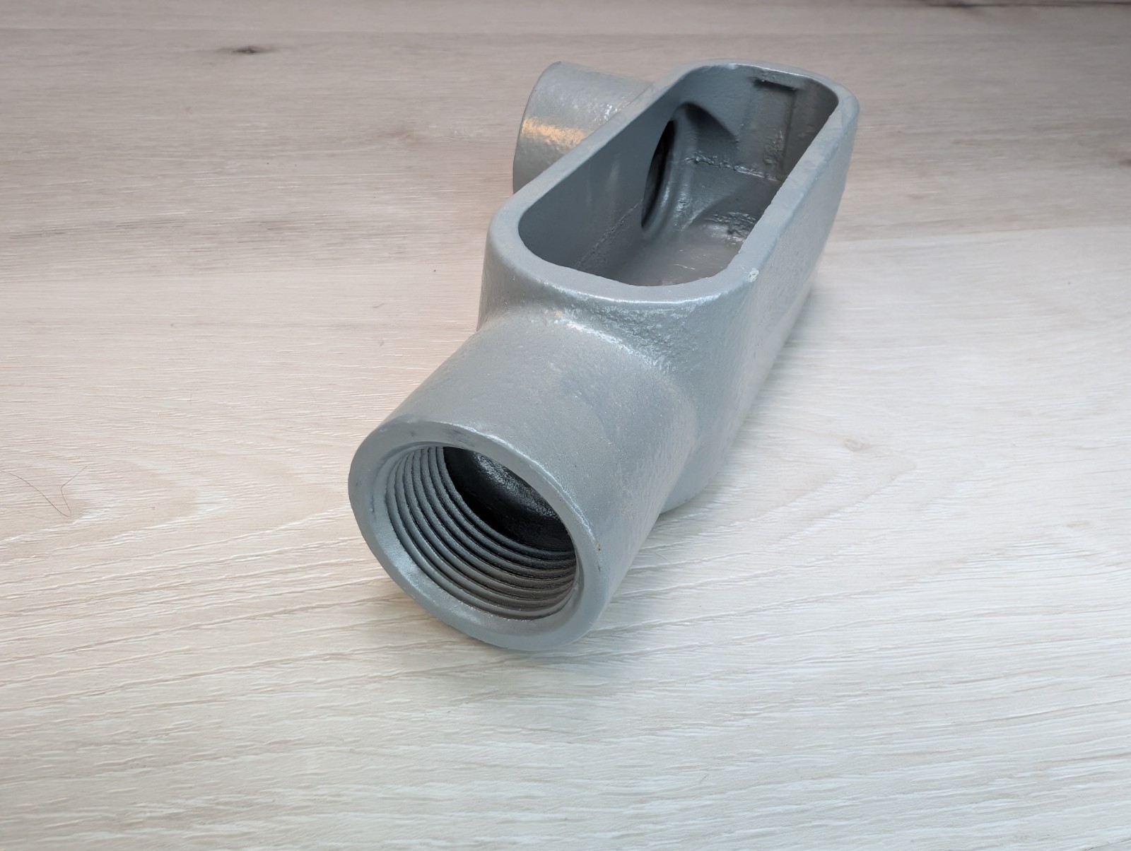 NEW! Killark LR37 Rain Tight Duraloy 1" Conduit Body Iron