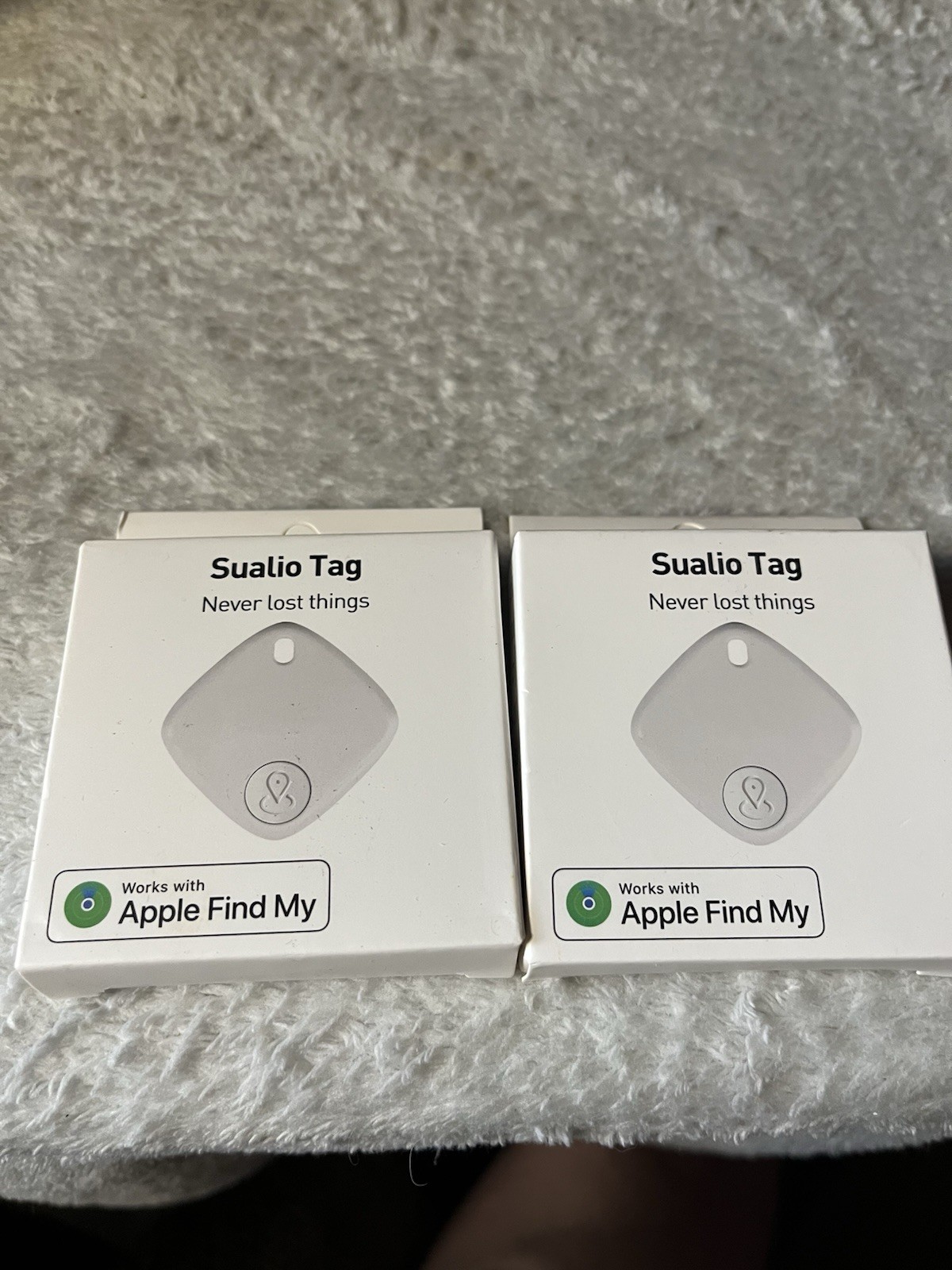Sualio Air Tag Tracker Works with Apple Find My Lost Items.  Lot Of 2 New In Box