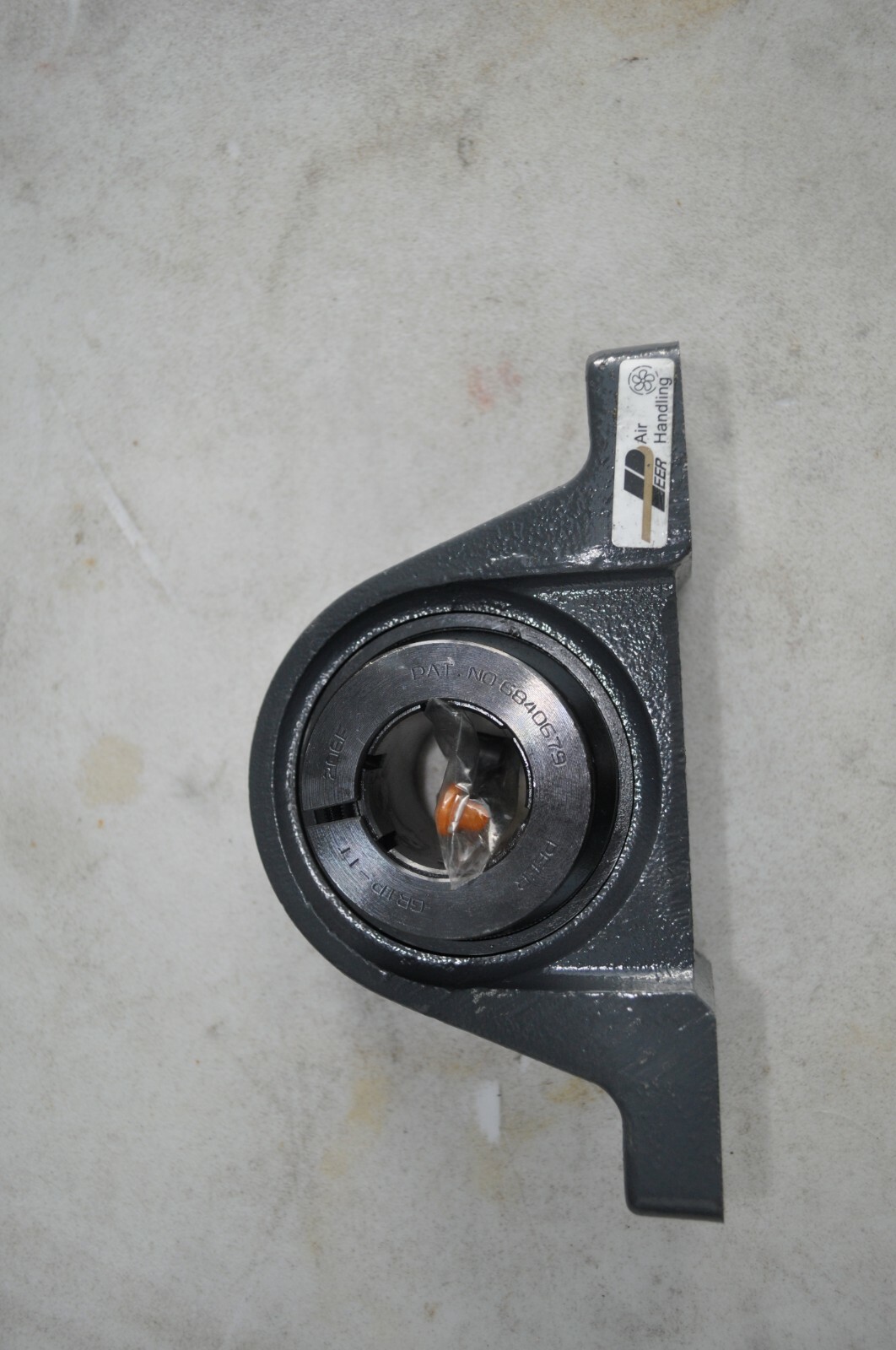 Peer P207 Pillow Block Bearing Unit 1 3/16 SHAFT WITH LOCKING RING & ZERK FIT