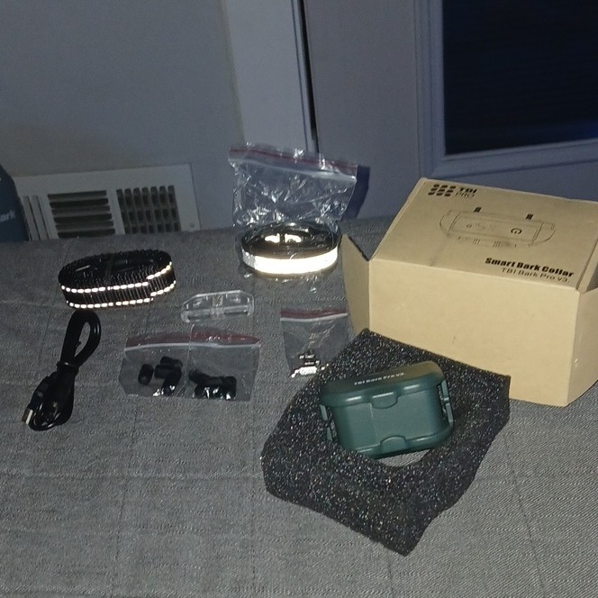 TBI PRO TBI Bark Pro v3 Smart Bark Collar Waterproof Rechargeable Reflective