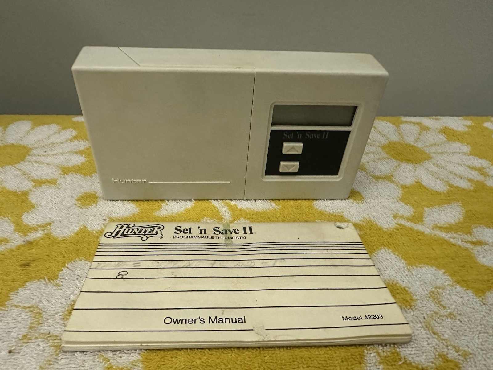 Vintage HUNTER Energy Monitor II Programmable Thermostat - Model 42203 -