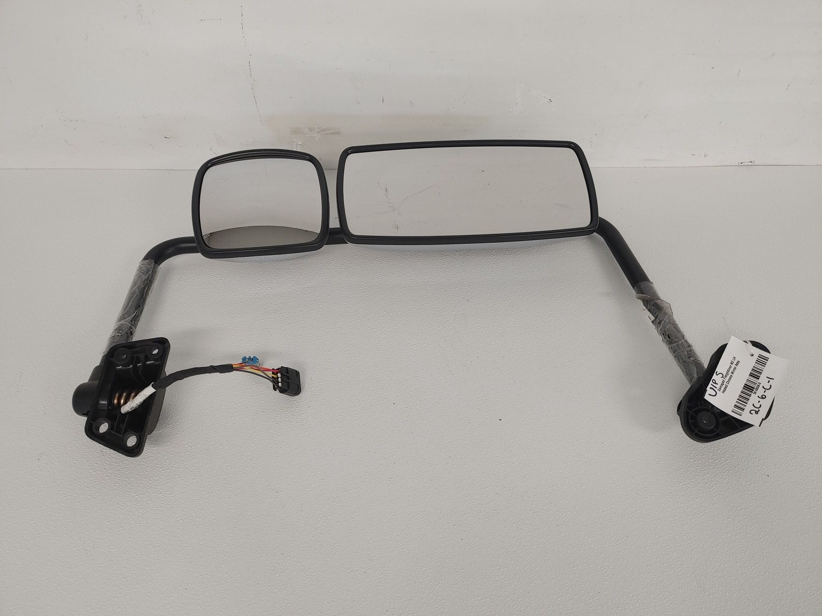 Damaged Freightliner M2 LH CUM AAT Remote HTD Chrome Mirror - P/N A22-74243-048