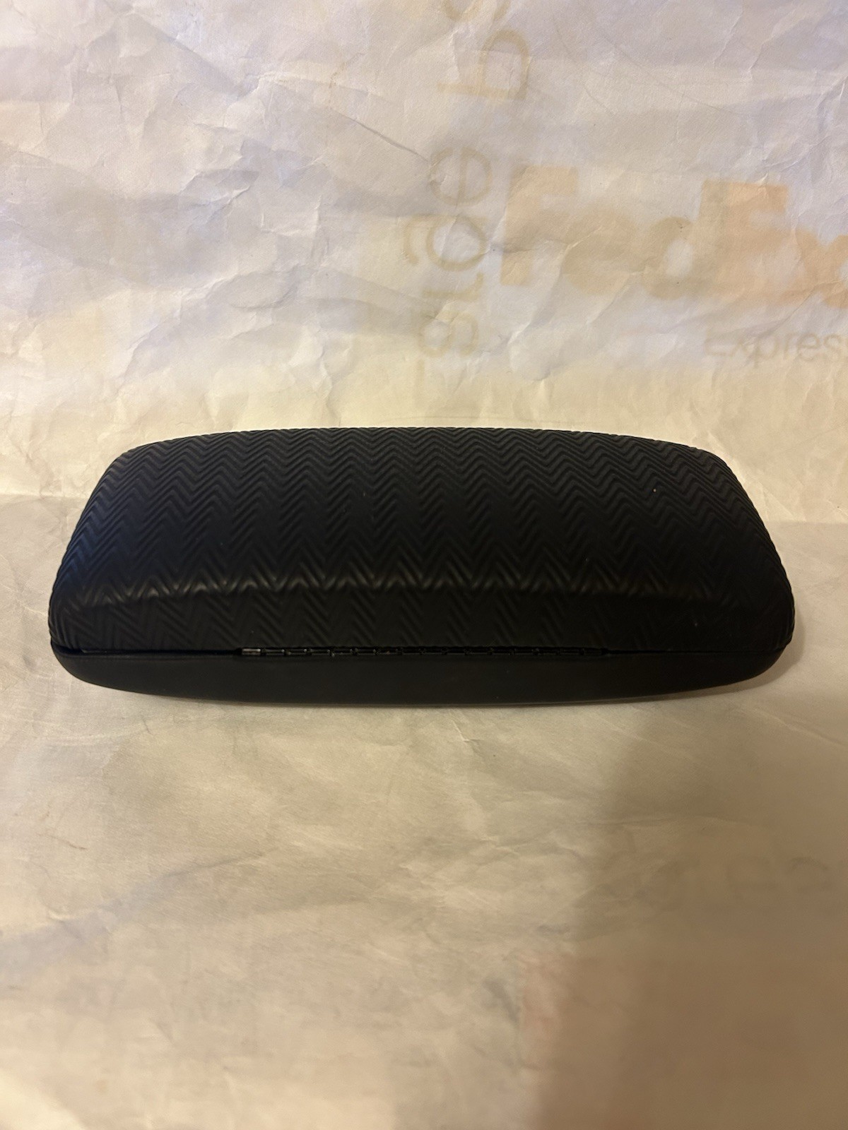 Michael Ryen Black Hard Clamshell Eyeglasses Case Microfiber Cleaning Cloth