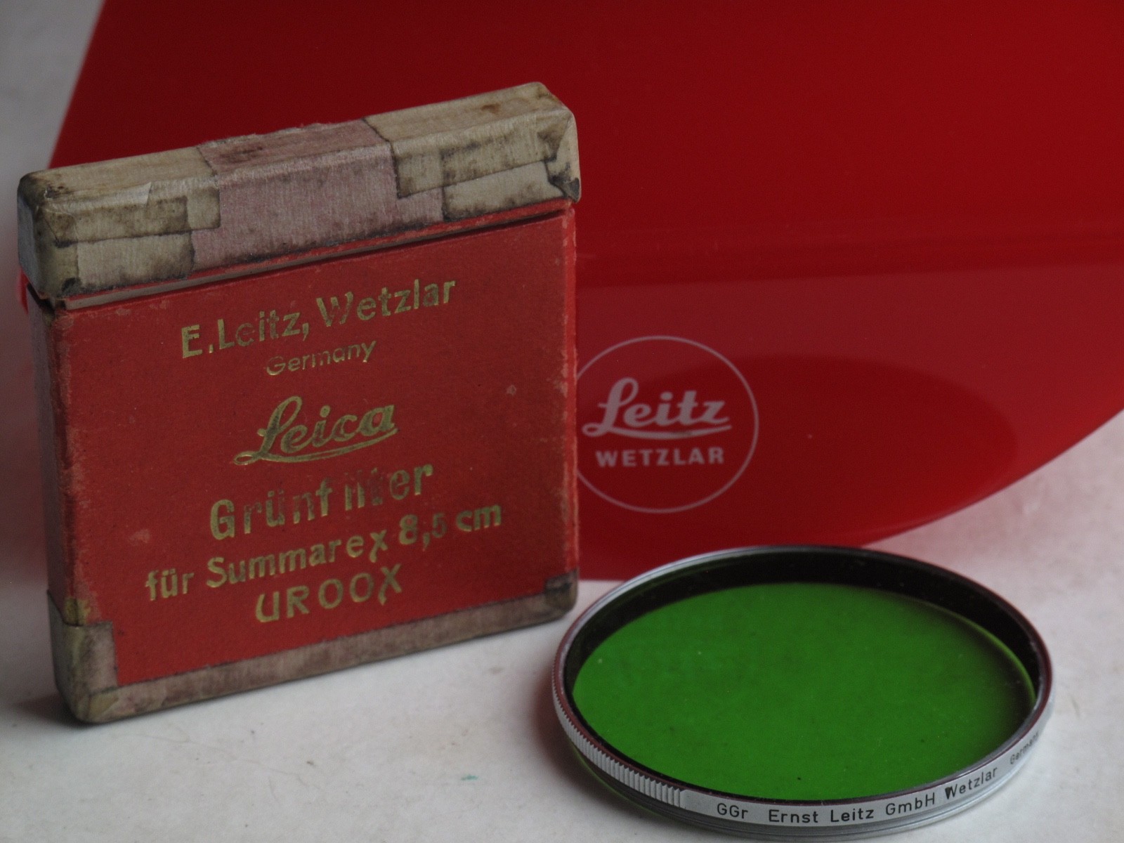 Leica green filter for 8,5cm f:1.5 Summarex lens in red box,  US SELLER "LQQK"