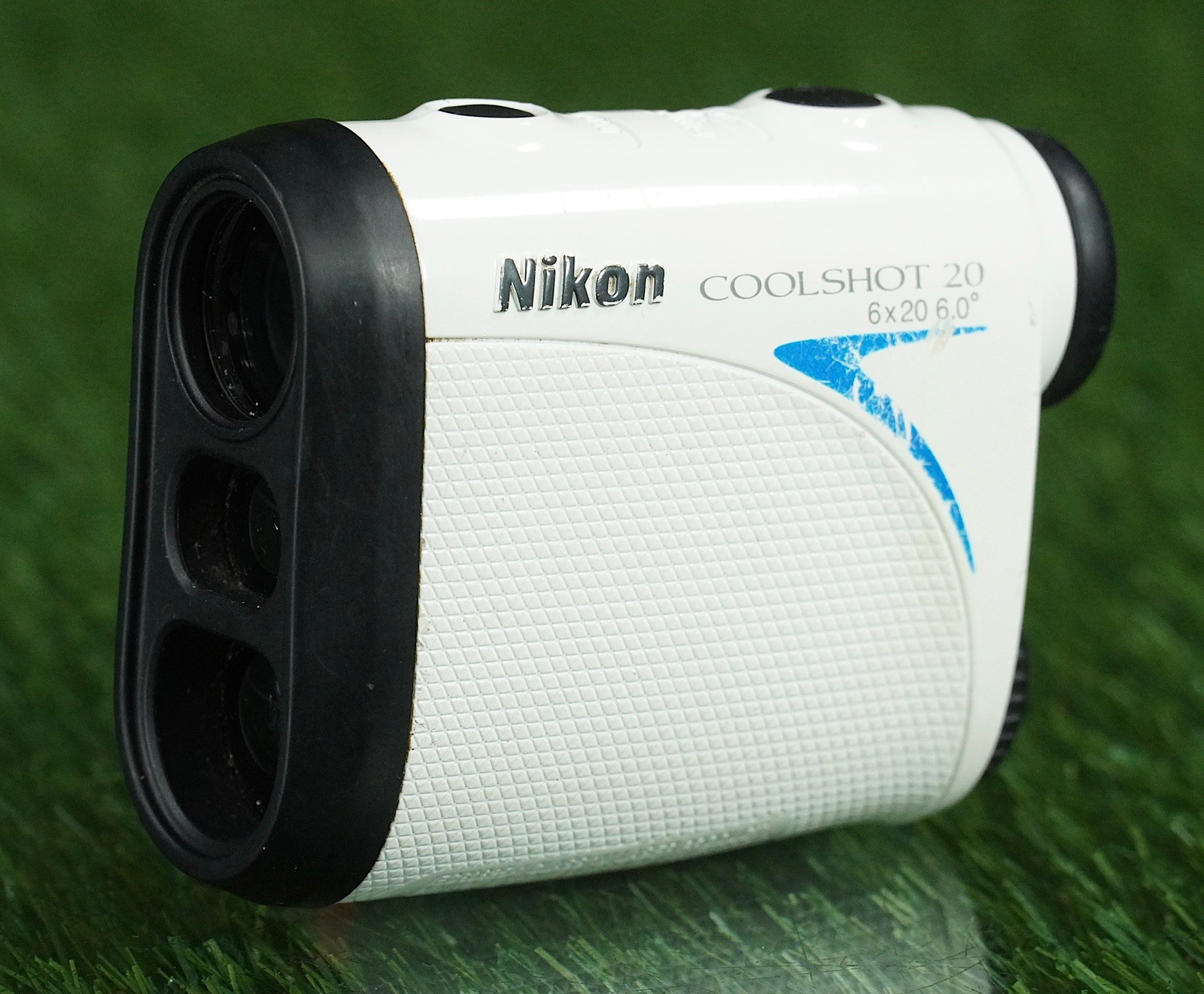NIKON COOLSHOT 20 RANGEFINDER GOLF RANGE FINDER 6 X 20 6.0° YARDAGE