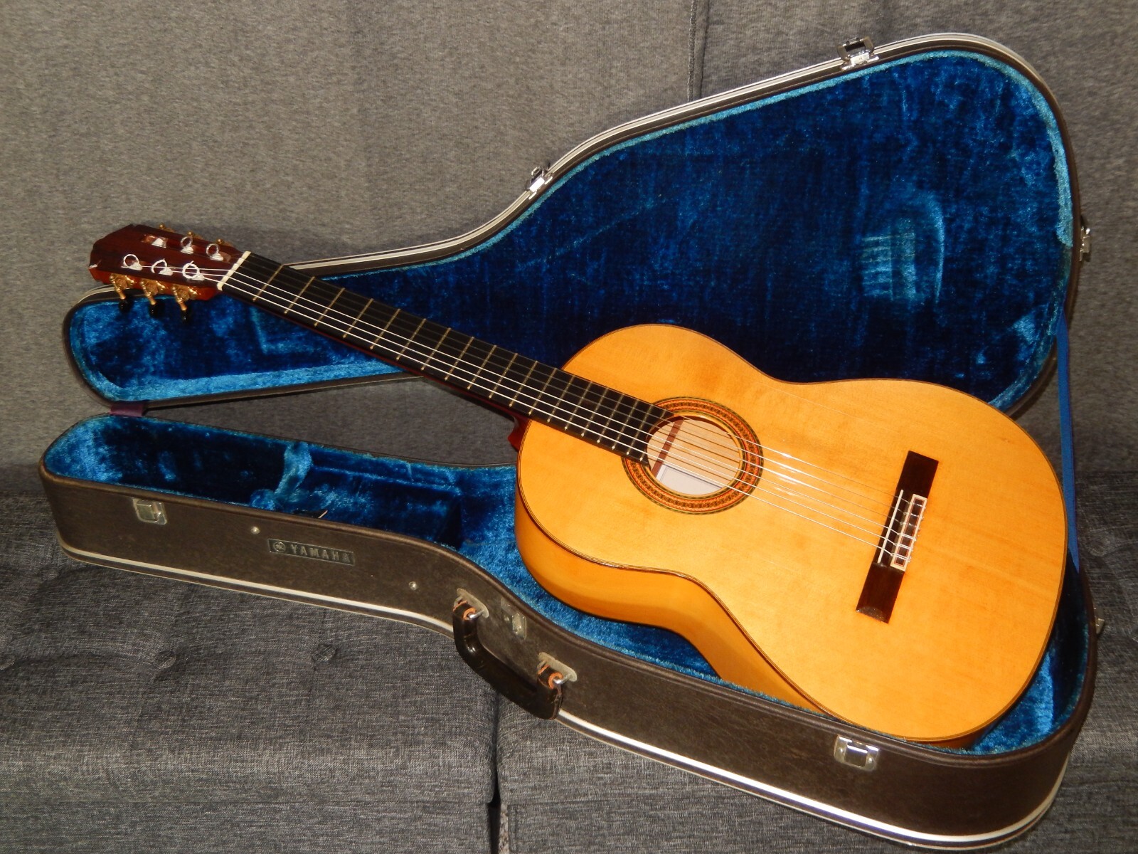 HER MAJESTY - YAMAHA GC10F 1968 - WORLD HIGHEST CLASS FLAMENCO CONCERT GUITAR
