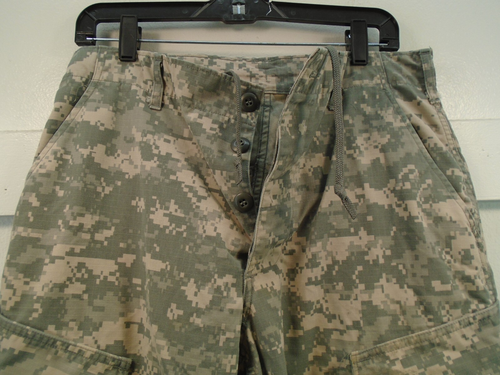 USGI US Army Combat Uniform ACU Rip Stop Pants Trousers Small Regular 2010 76-J