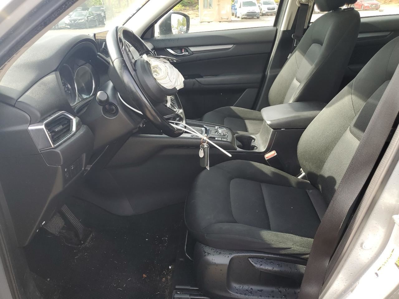 CX-5 2018 Glove Box 4689648