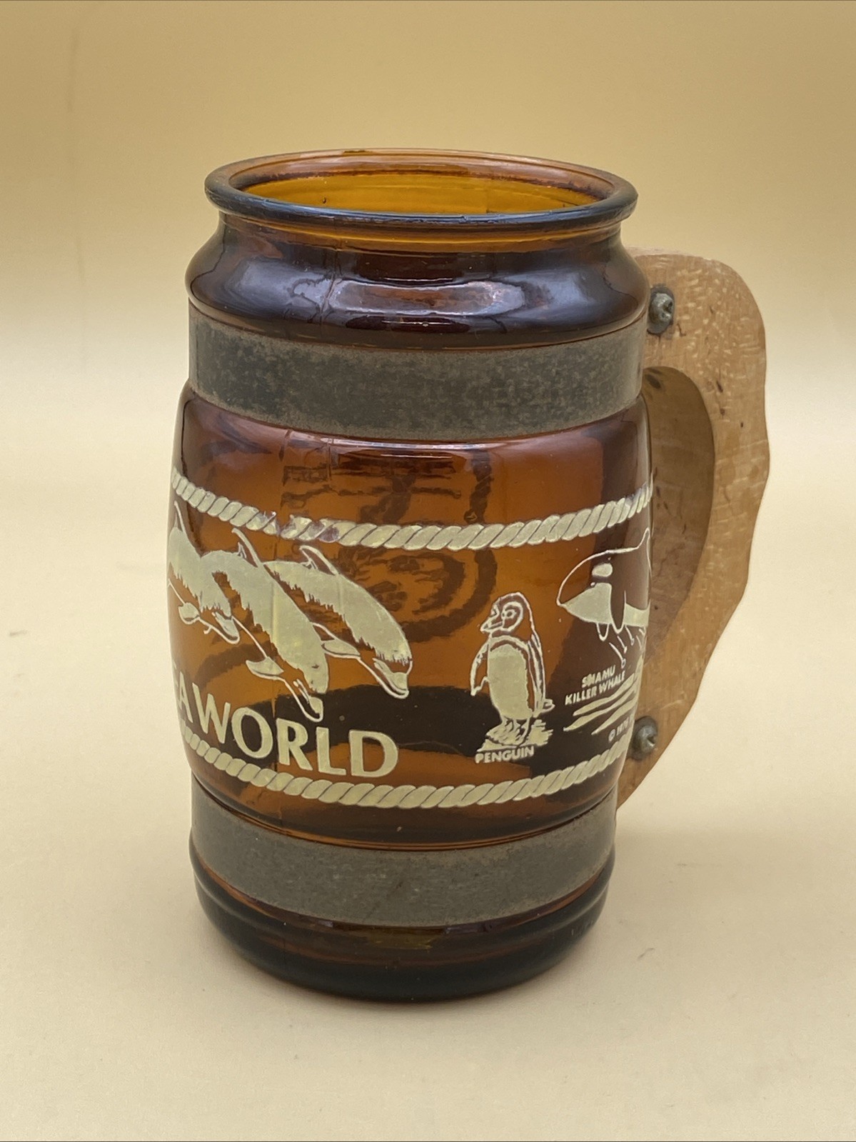 Vtg SEAWORLD Amber Glass Whiskey Barrel w Handle 5” 1976 Souvenir SHAMU