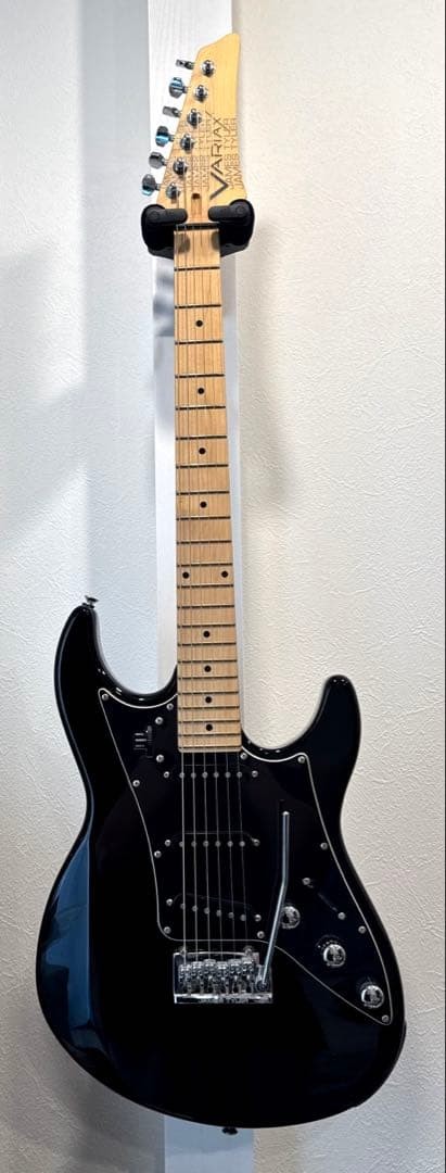 Line 6 Modeling Guitar Jtv-69S Black Battery Case Included