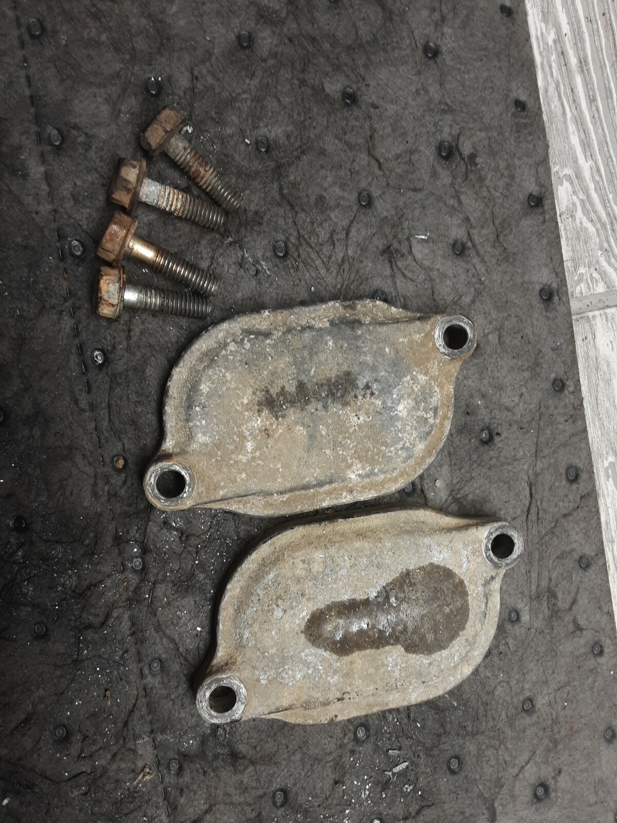 1979 Honda xl250 Oem Valve cover service caps