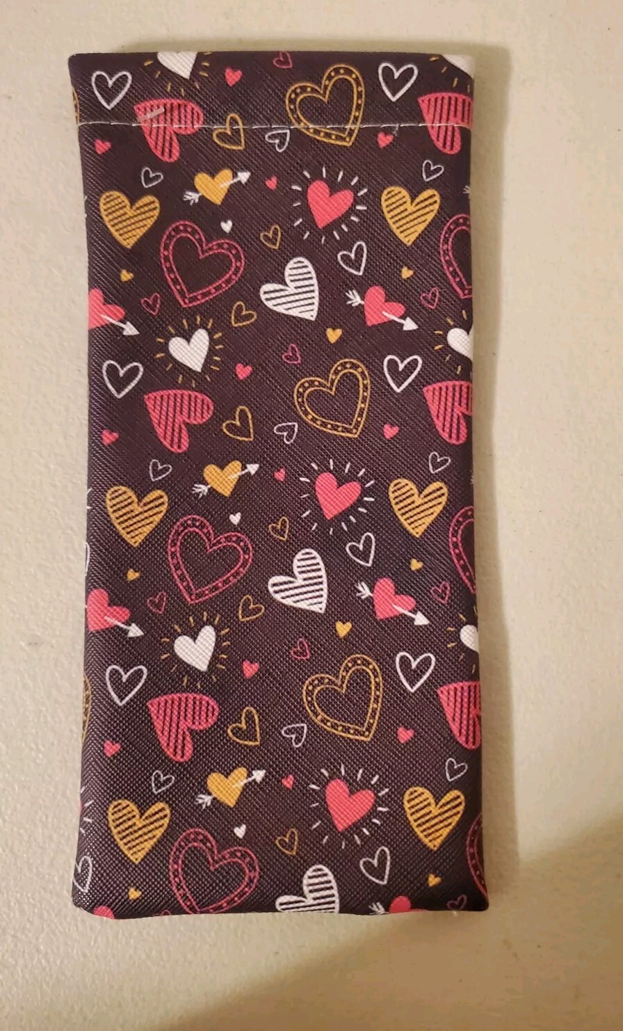 Greenbrier VALENTINES DAY Brown HEARTS SOFT SIDE Eyeglasses Sunglasses Case