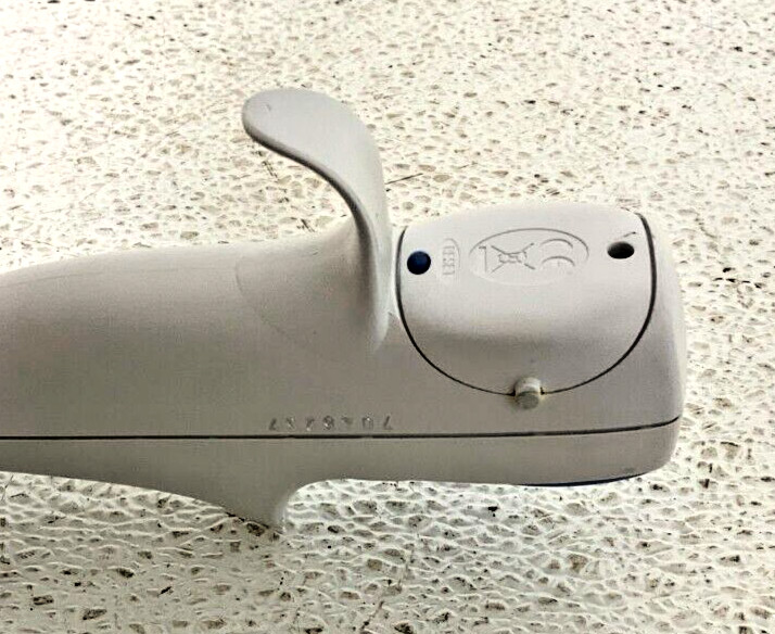BioHit E300 Automatic Electronic Pipettor Adjustable 10-300 uL Lab 12-Channel