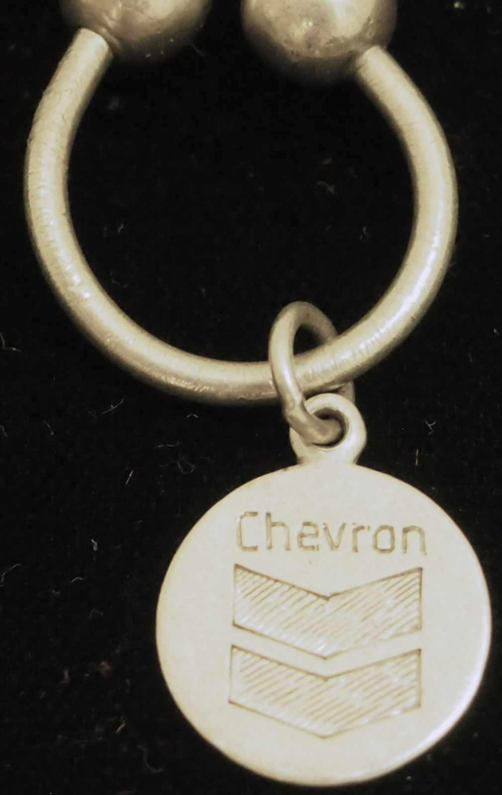 TIFFANY & CO. STERLING SILVER CHEVRON KEY RING 9.7g