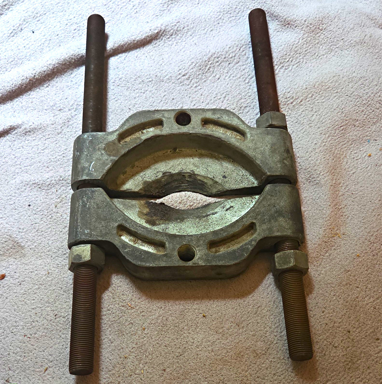 Allen-Bradley heavy-duty bearing splitter (952)