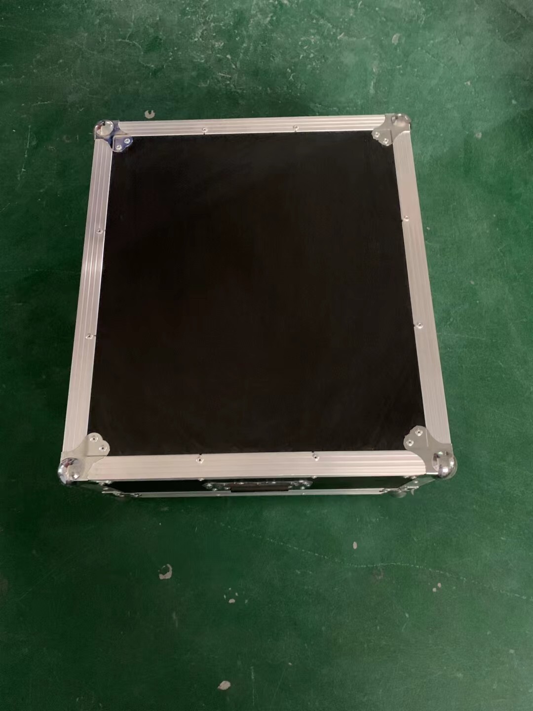 empty flight case for  dmx512 controller quartz