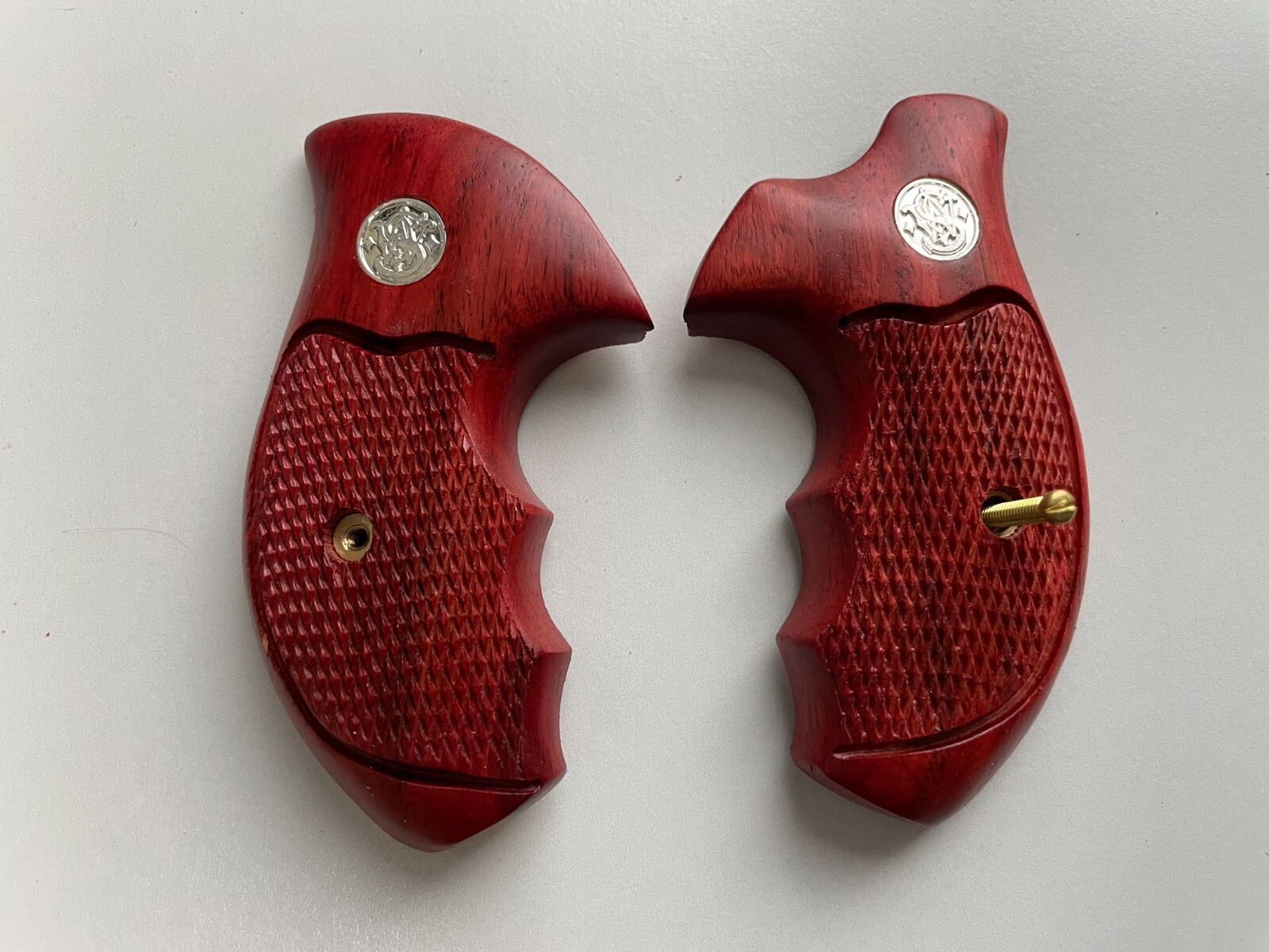 COOL  Grip For S&W J , BODYGUARD, ROUND BUTT, M60 CHECKERED WOOD