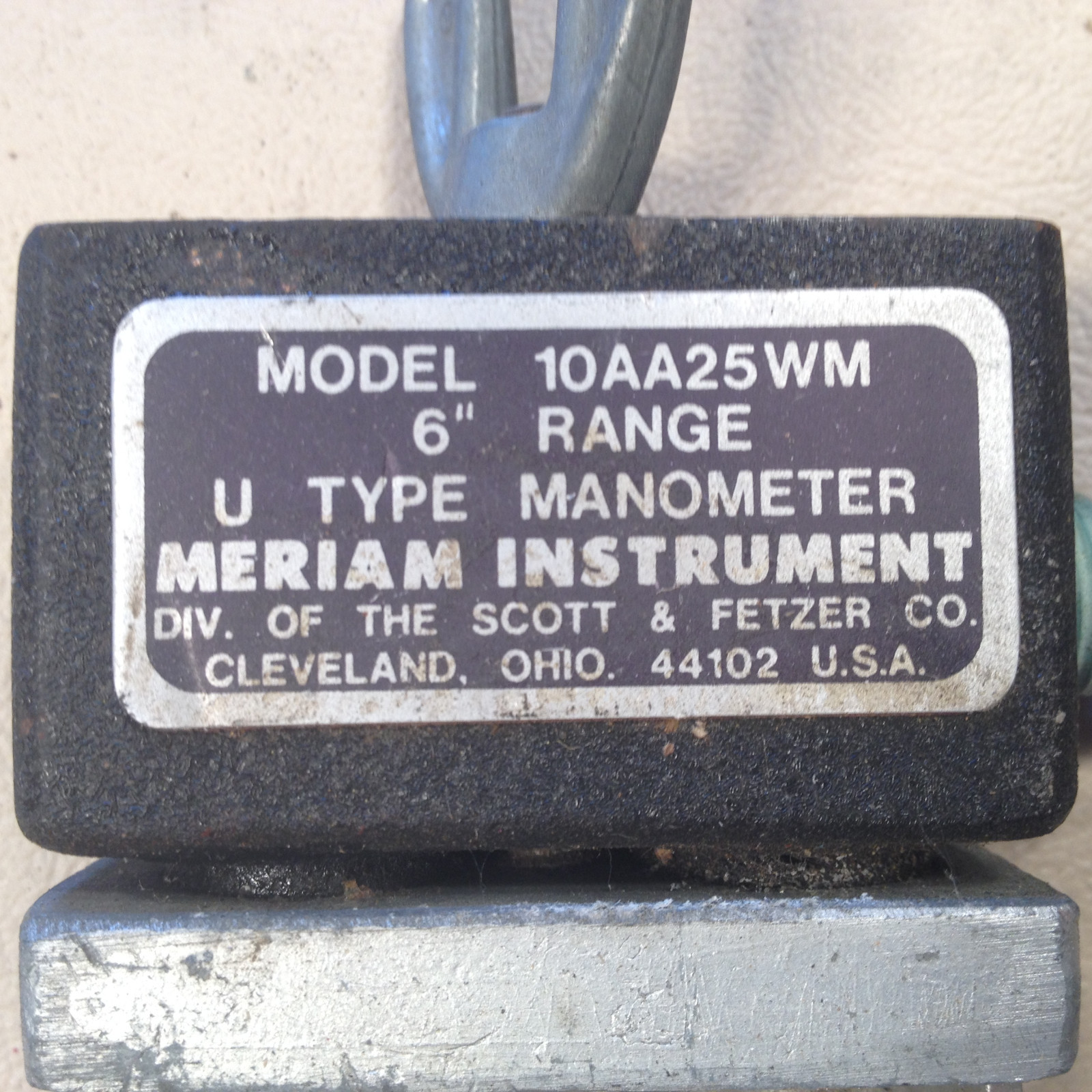 Meriam Instrument U Type Manometer 6" Range Model 10AA25WM .