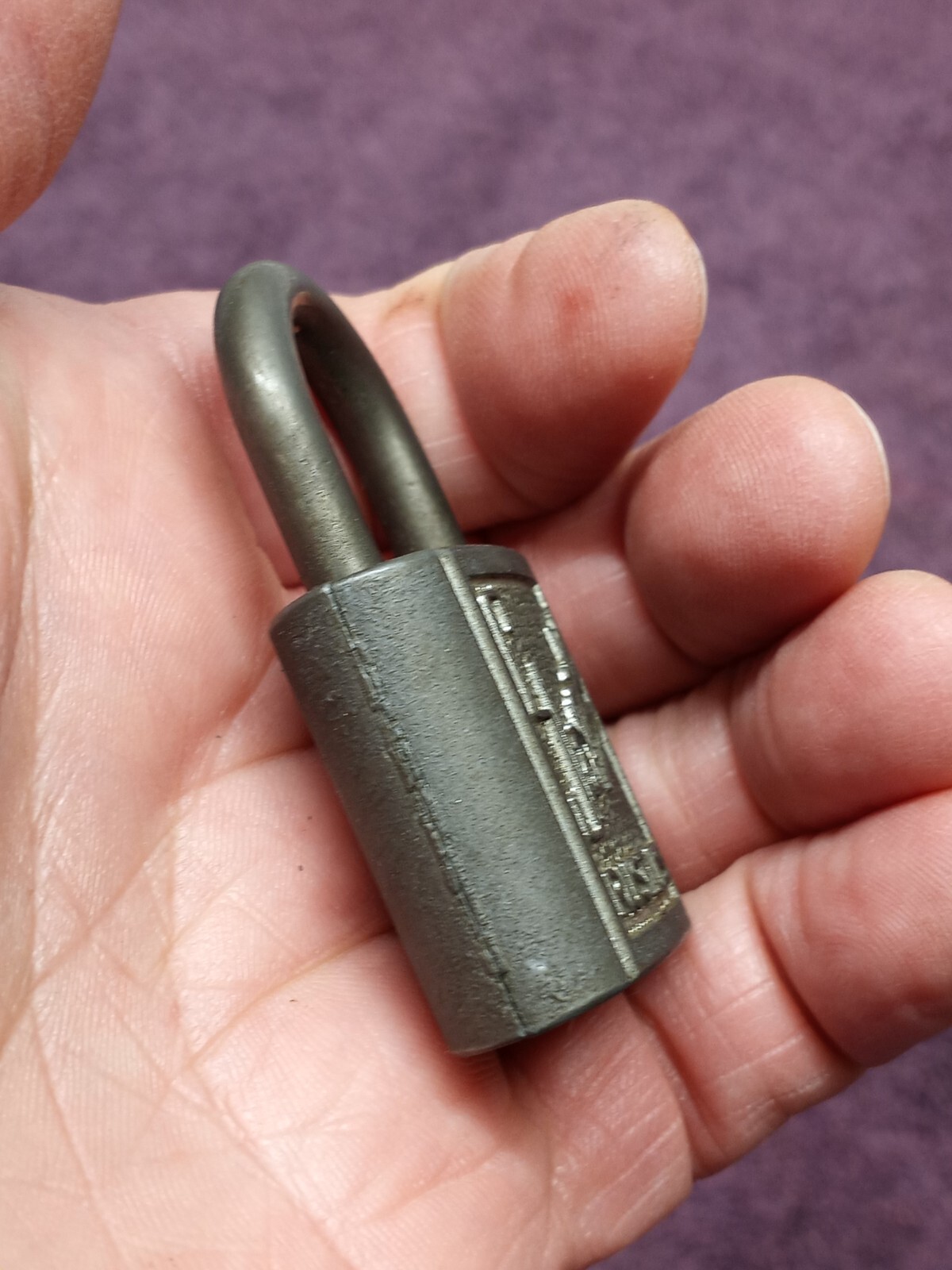 Vintage SLAYMAKER RUSTLESS PADLOCK USA --- NO KEY ---