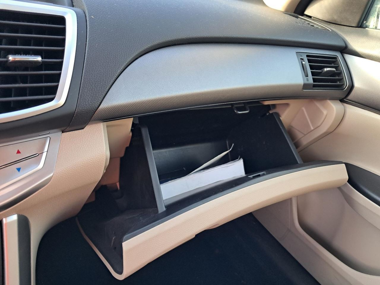 ACCORD    2014 Glove Box 4765143