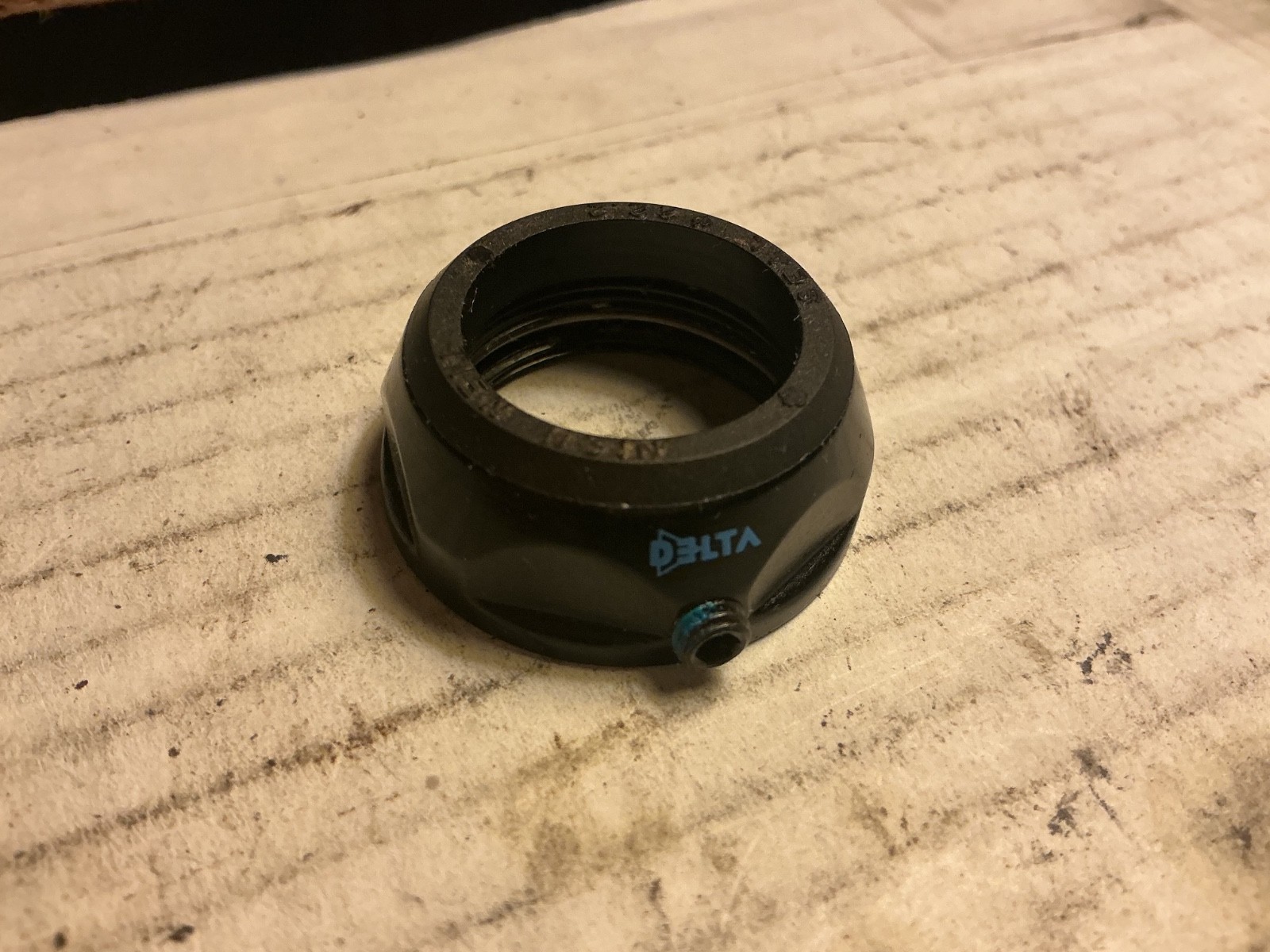 DELTA headset locking top-nut Blk 1" threaded 22.2mm