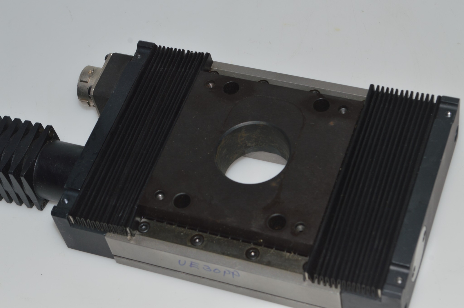 *TC* MICRO CONTROLE MOTORIZED LINEAR STAGE (TAF72)