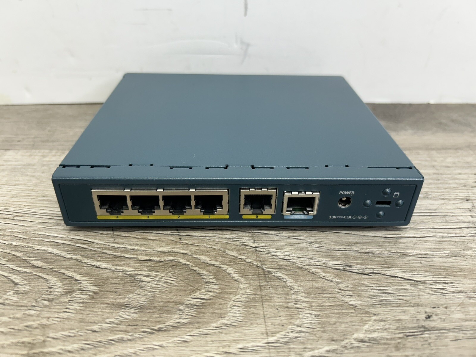 Cisco PIX-501 | 5-Port Firewall w/AC Adapter