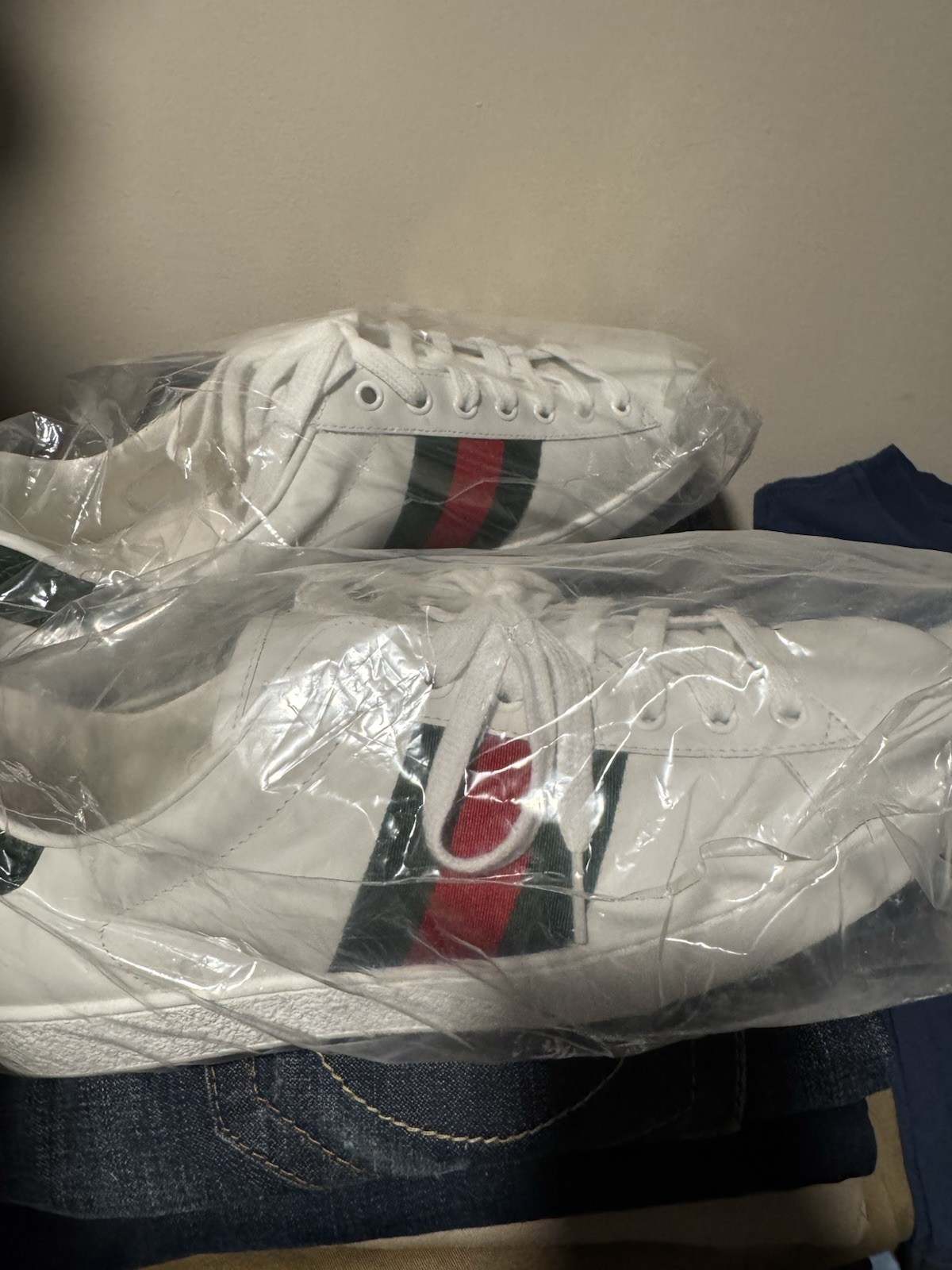 Gucci Shoes Size 9 Brand New