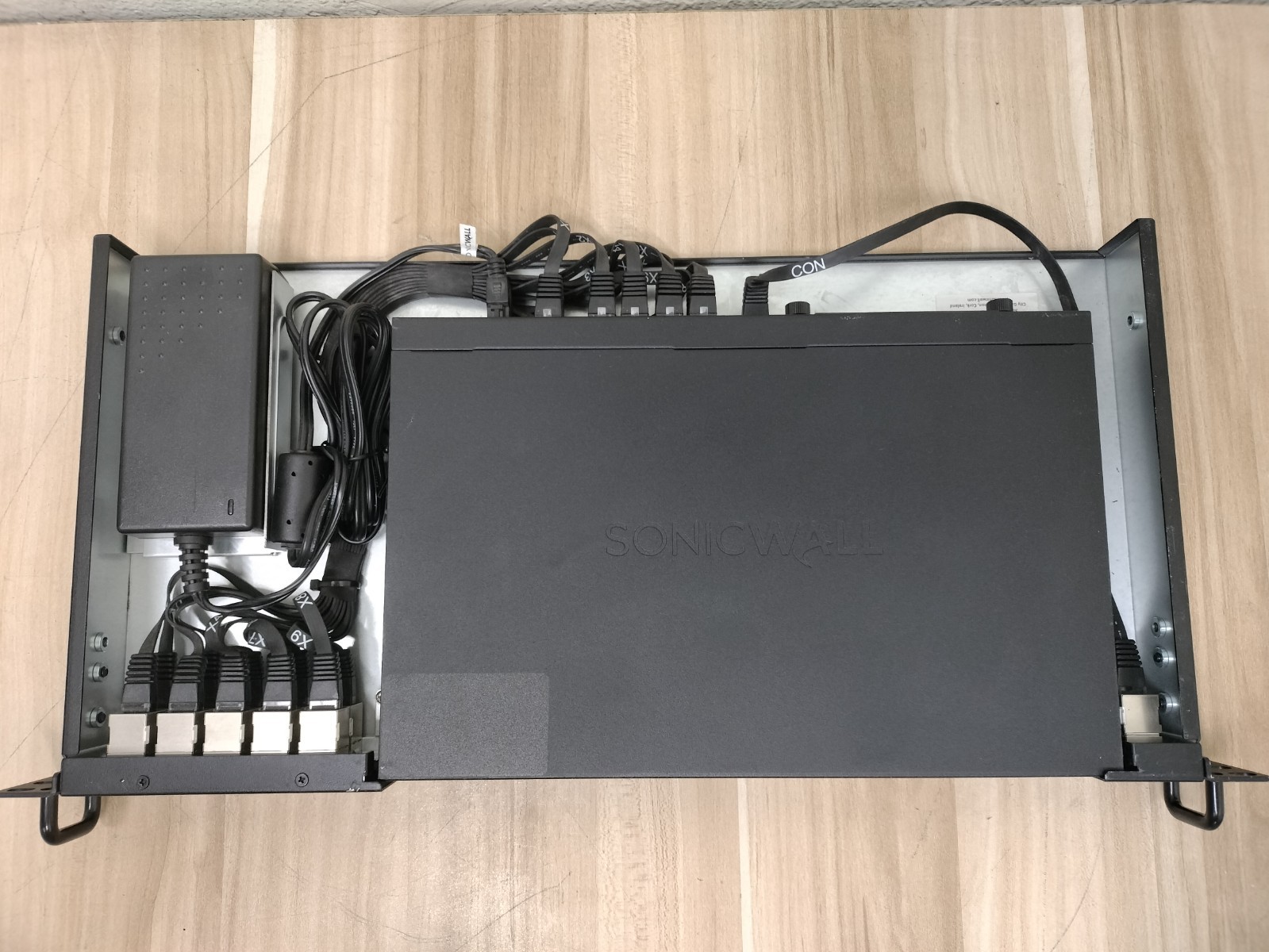 Dell SonicWall TZ600 Network Firewall Security Appliance w/ AC and Rack Mount